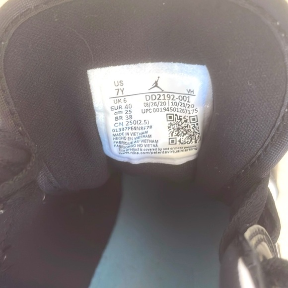 Nike Air Jordan’s 7Y - Picture 11 of 11